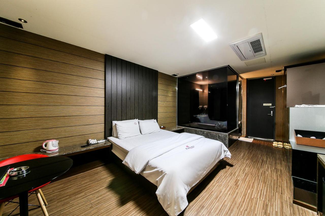 Gyeongju Arrietty Motel Exterior photo