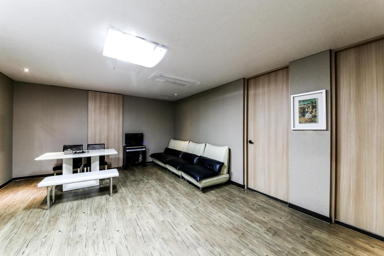 Gyeongju Arrietty Motel Exterior photo