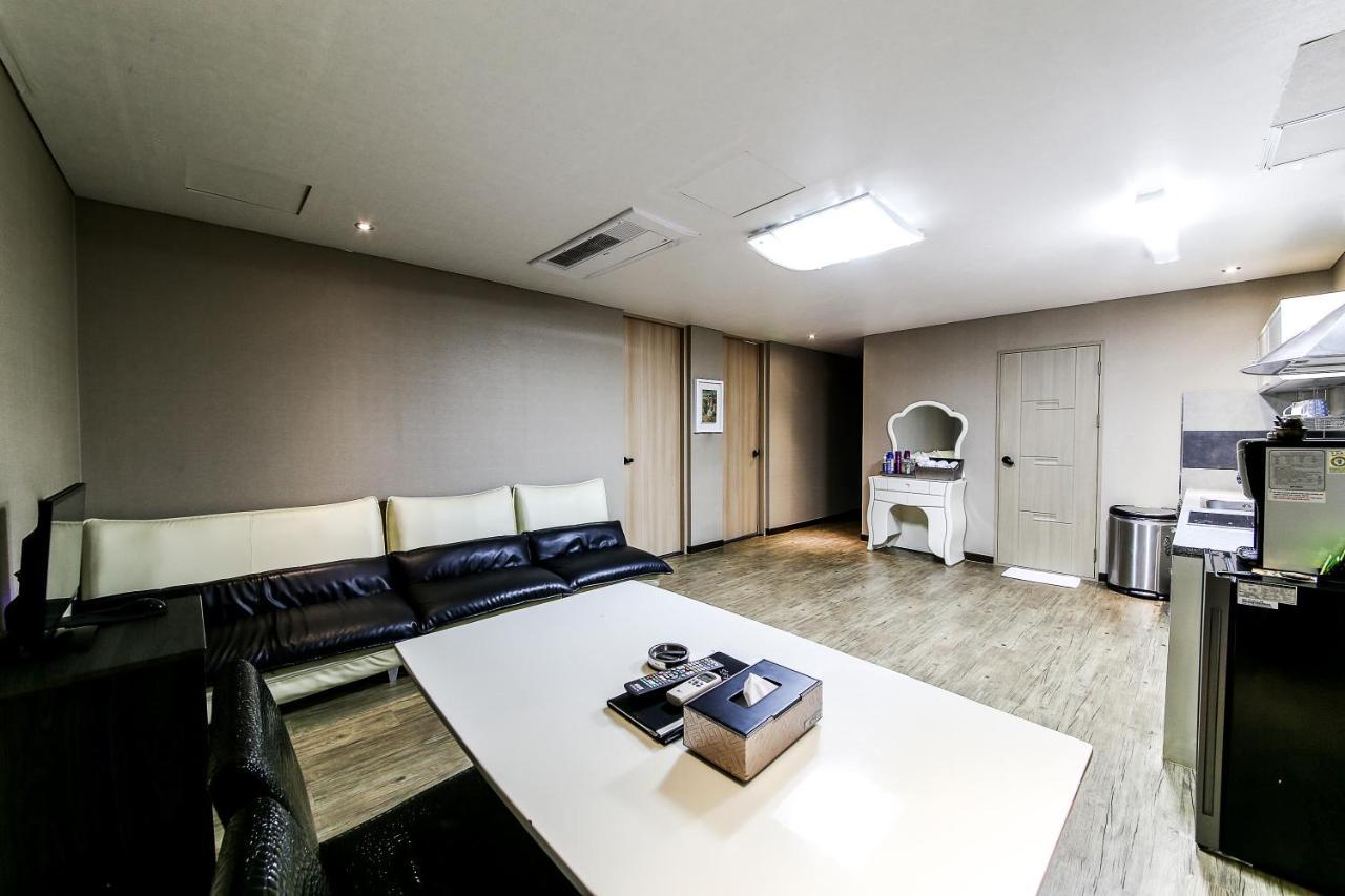 Gyeongju Arrietty Motel Exterior photo