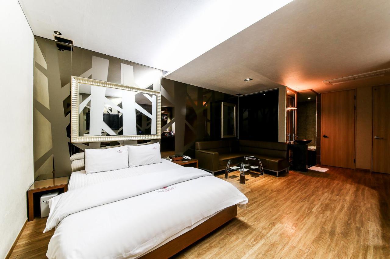 Gyeongju Arrietty Motel Exterior photo