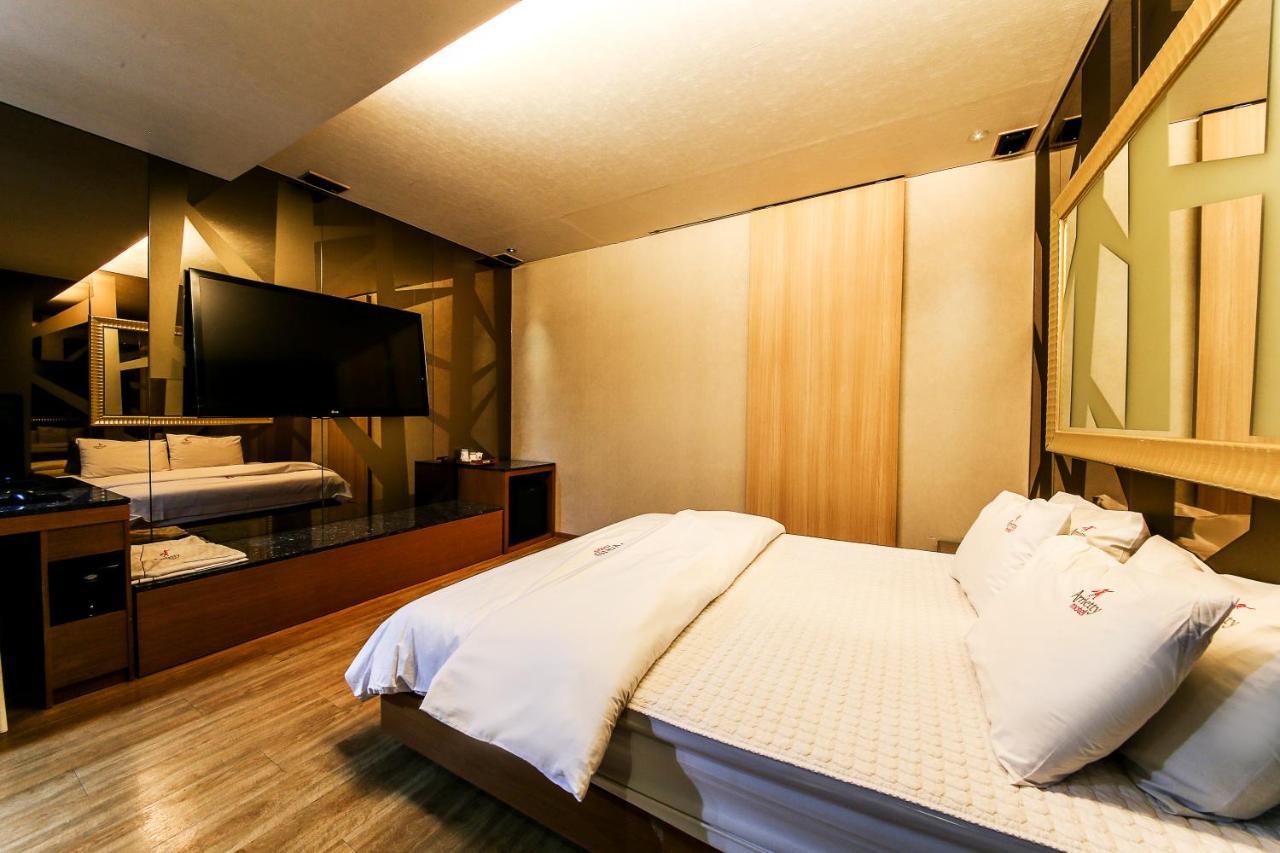 Gyeongju Arrietty Motel Exterior photo
