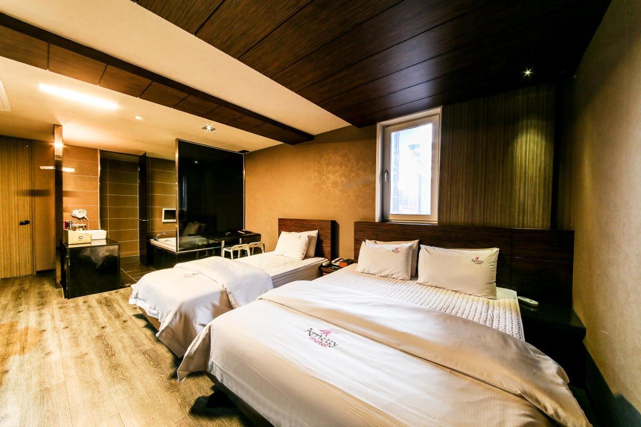 Gyeongju Arrietty Motel Exterior photo