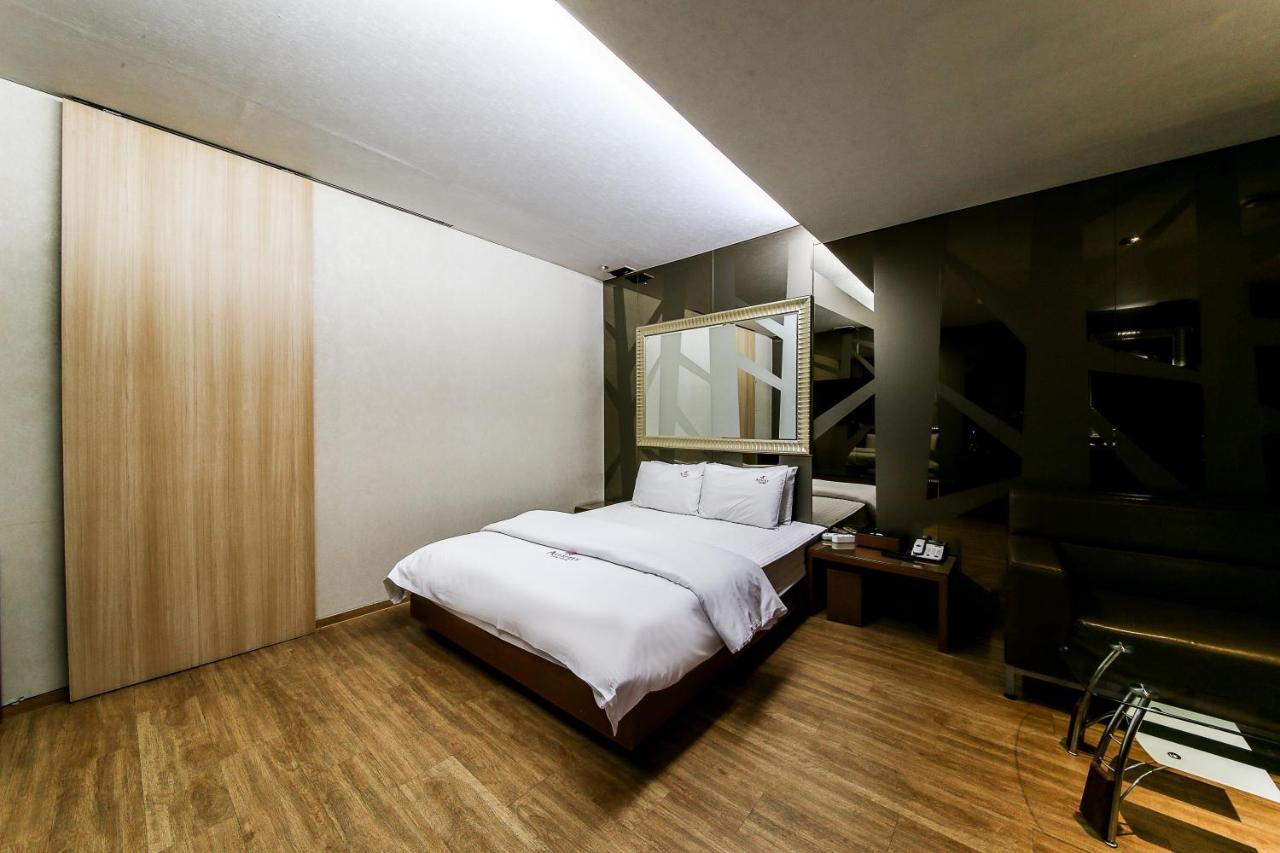 Gyeongju Arrietty Motel Exterior photo